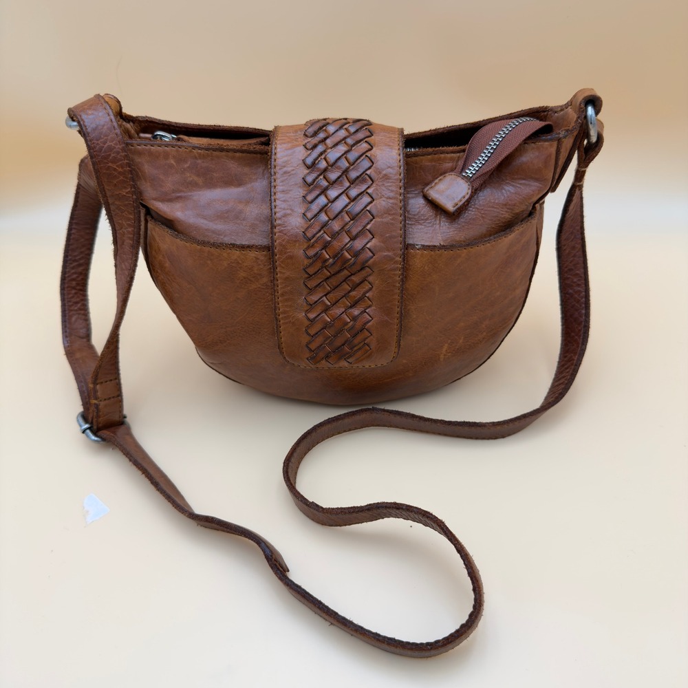 Vilenca Holland Crossbody Bag Women OS Brown Good Woven Leather Saddle Purse